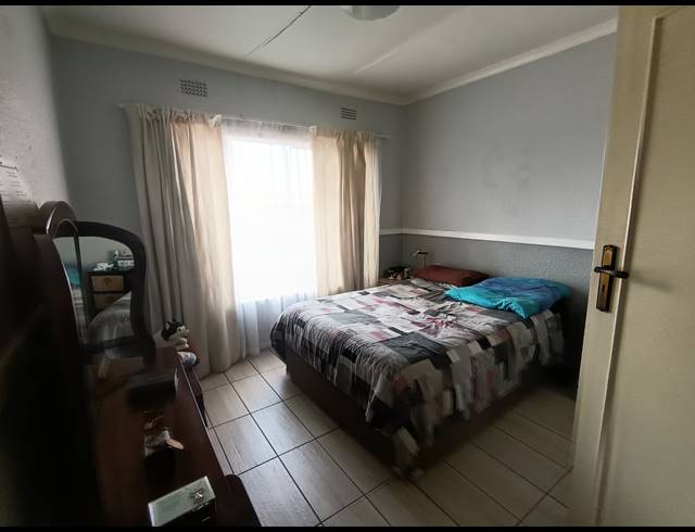 3 BEDROOM DUPLEX FOR SALE IN BRACKENHURST
